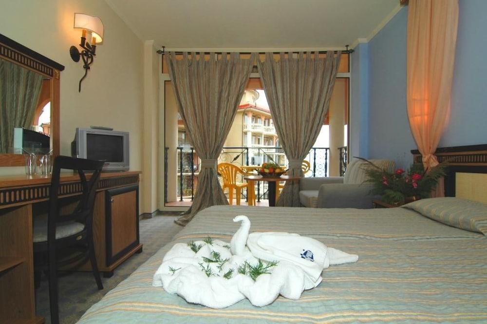Atrium Beach Hotel Elenite Eksteriør billede